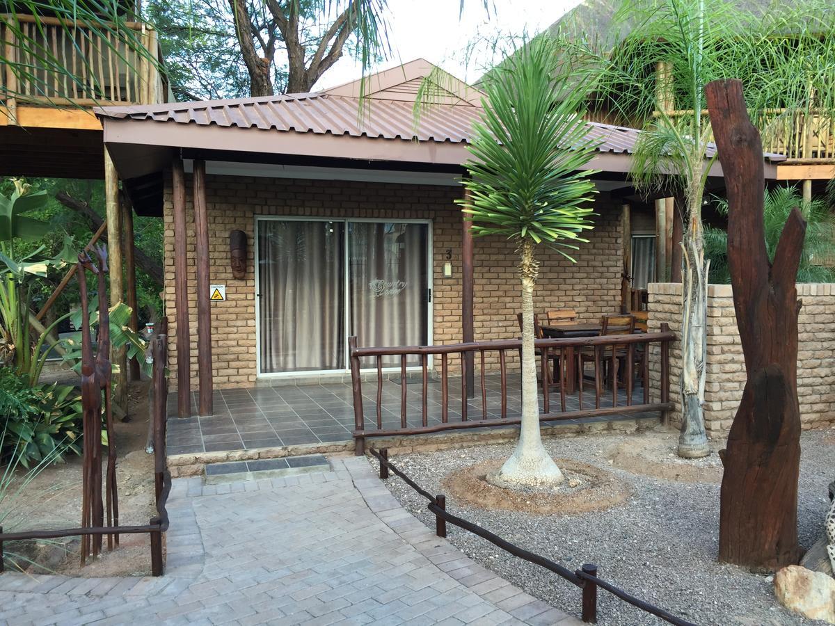 Country Lodge Upington Bagian luar foto