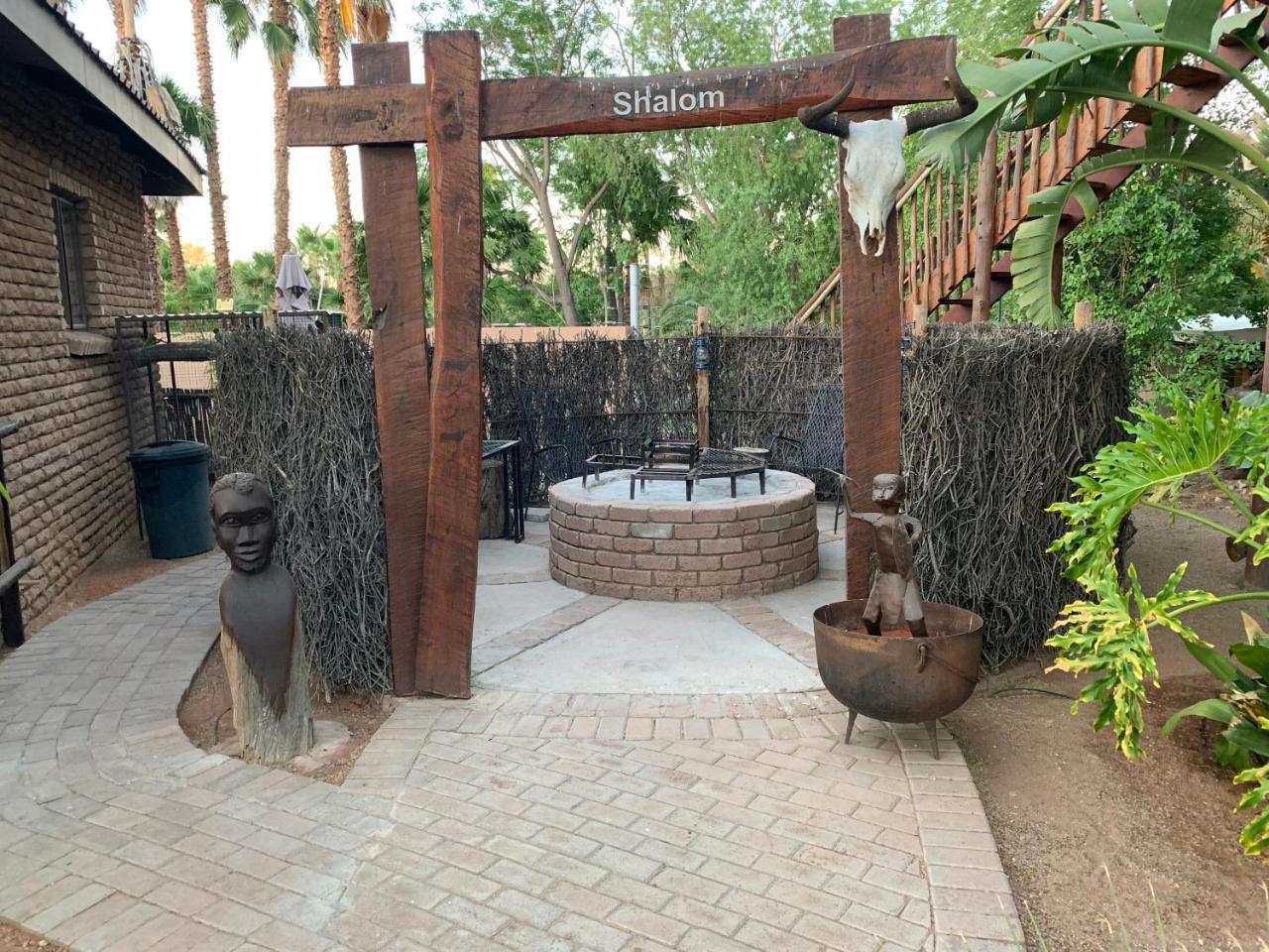 Country Lodge Upington Bagian luar foto