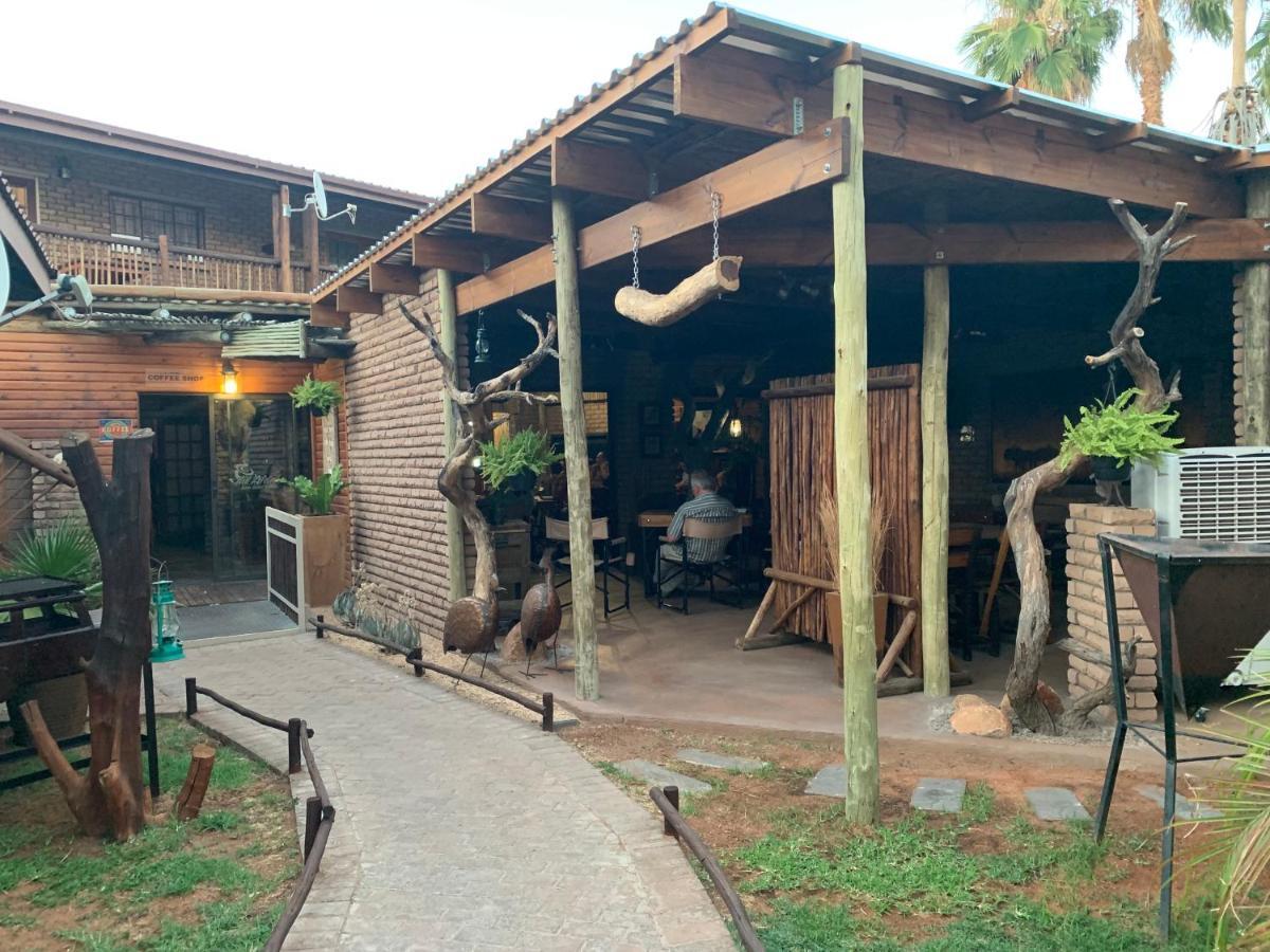 Country Lodge Upington Bagian luar foto